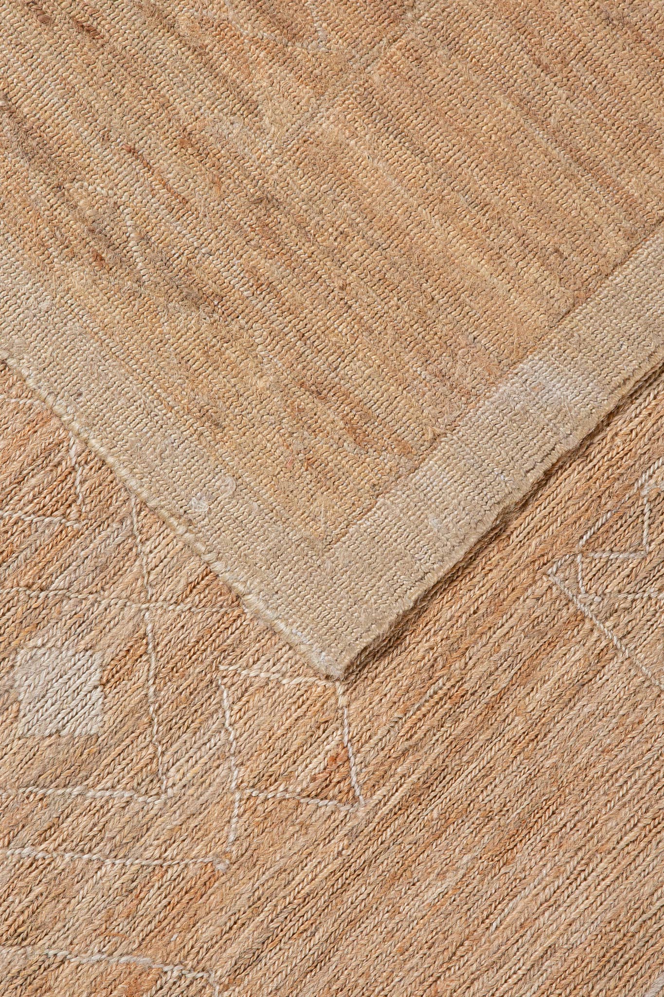 Photo of back of handwoven Jute Rug, Sumek Weave