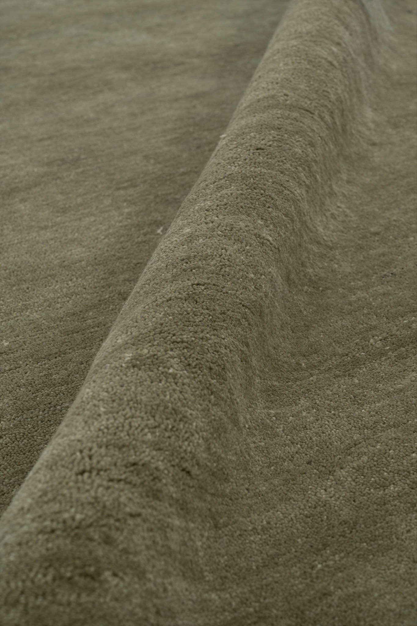 RAW EDGES BY M+M BOULDER MOSS