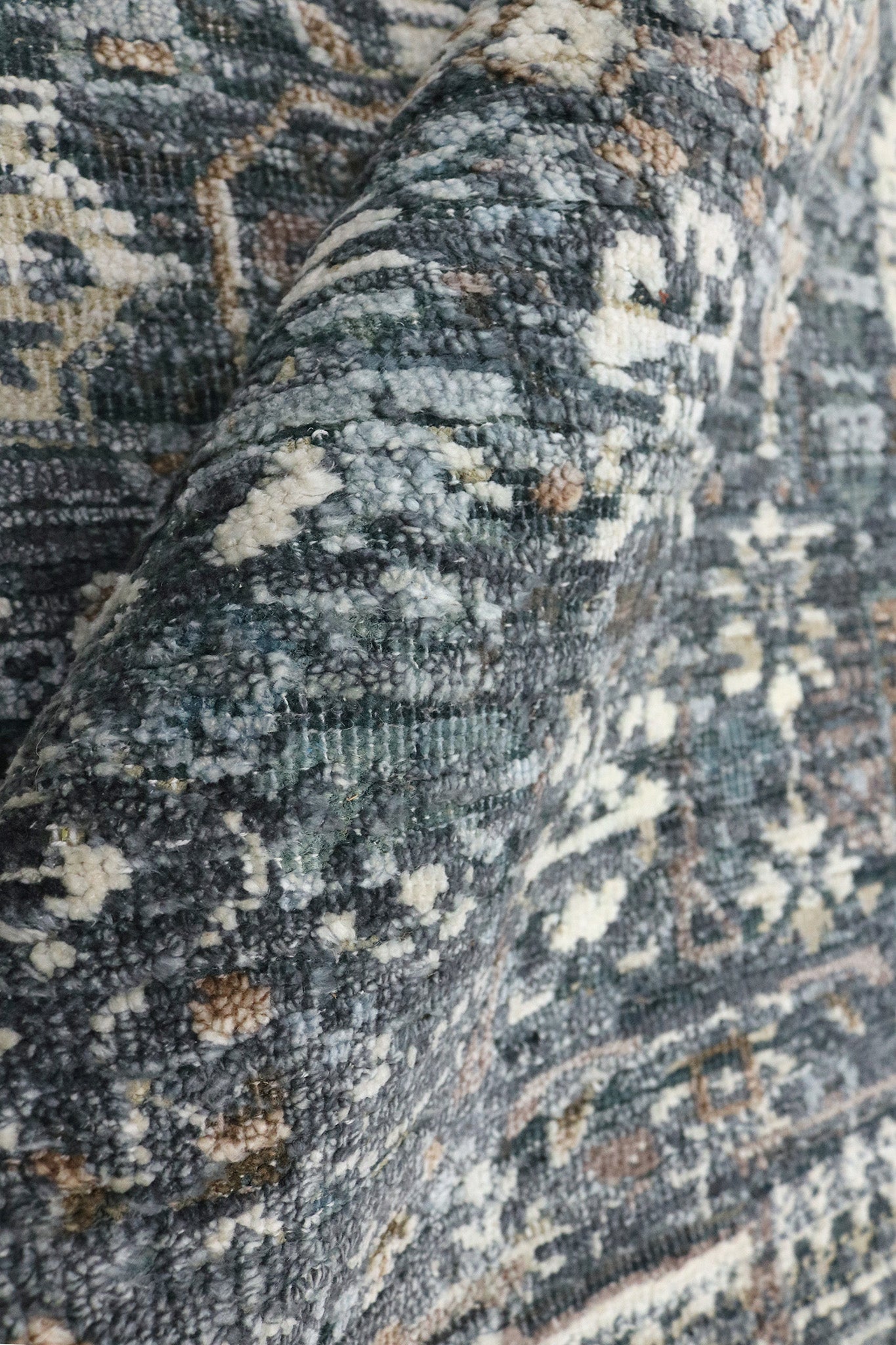 INDIA REVIVAL SILK MAMLUK CHARC