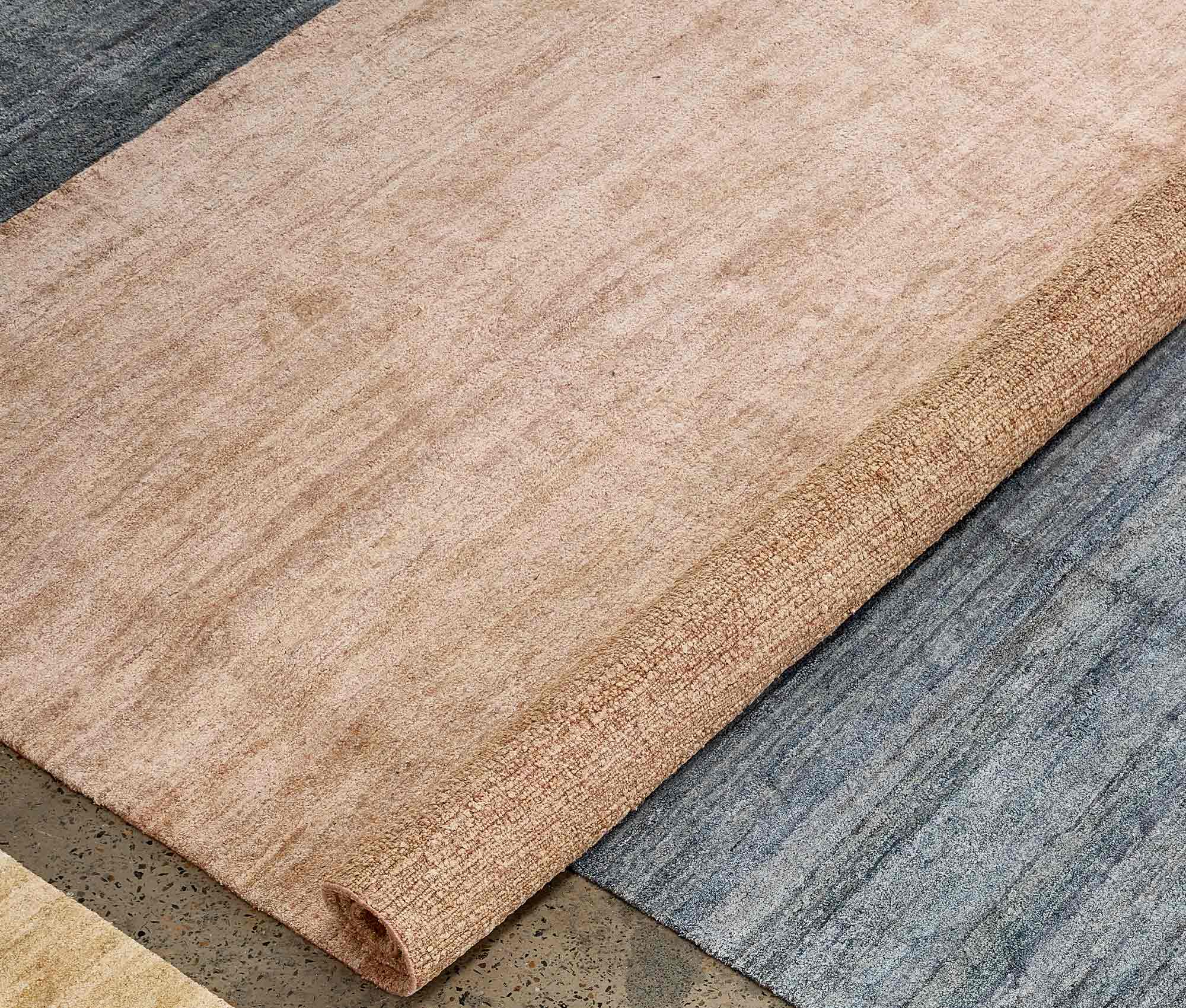 Rubber underlay installation for stabilizing rug on the floor