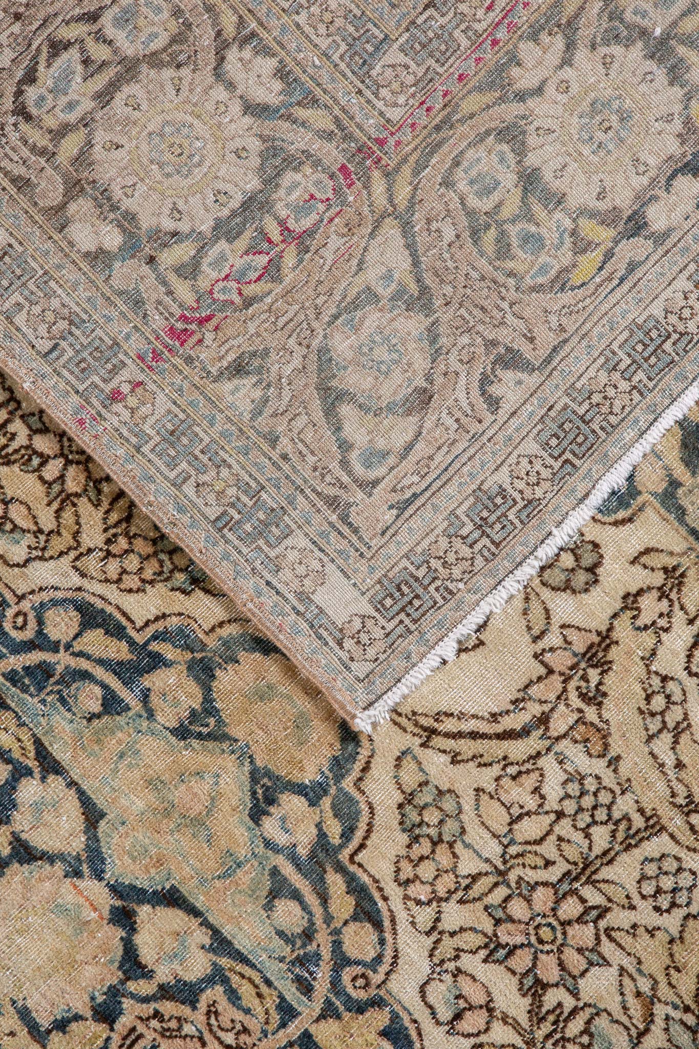ANTIQUE PERSIAN ISFAHAN