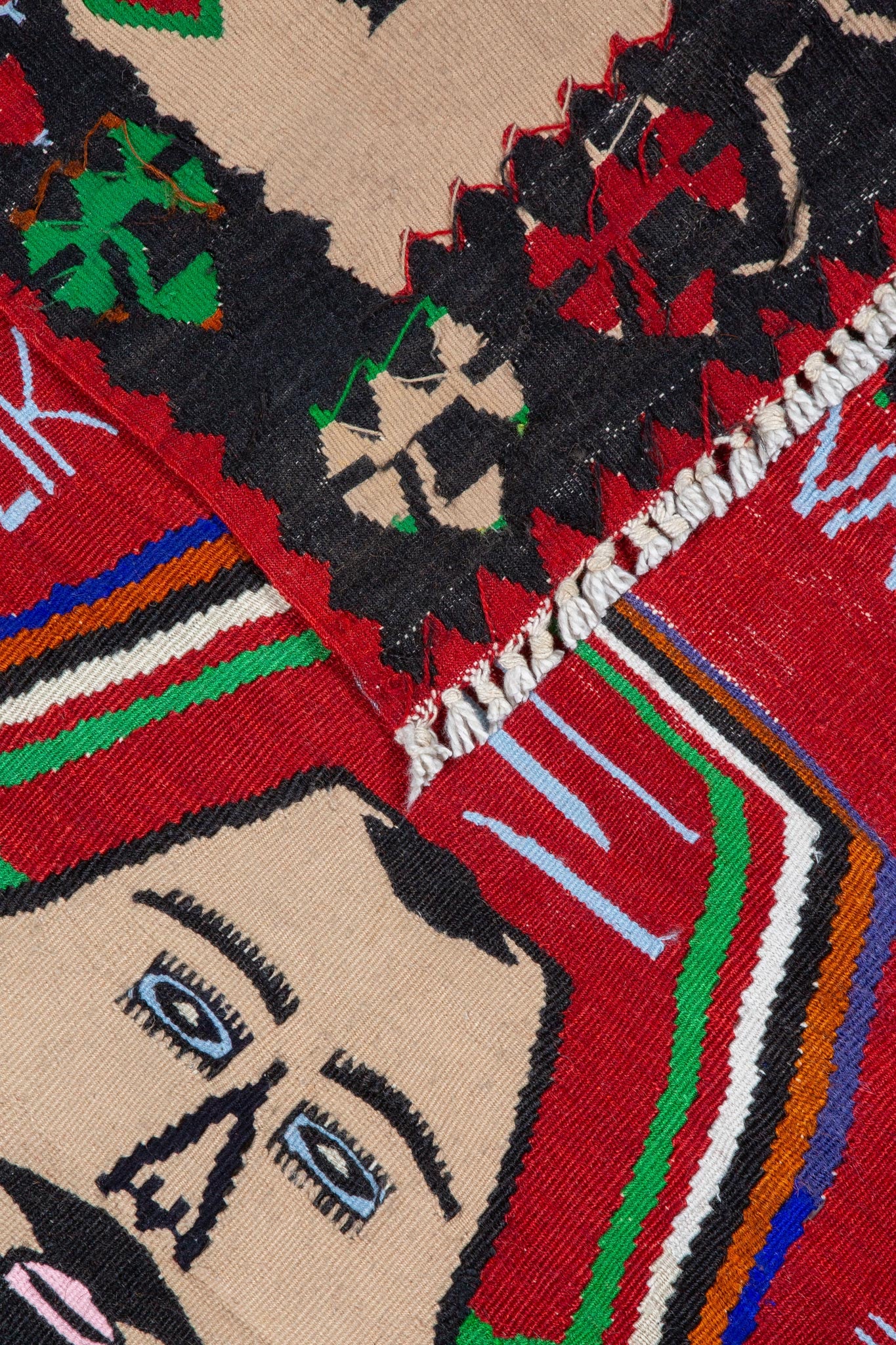 VINTAGE PICTORAL KILIM