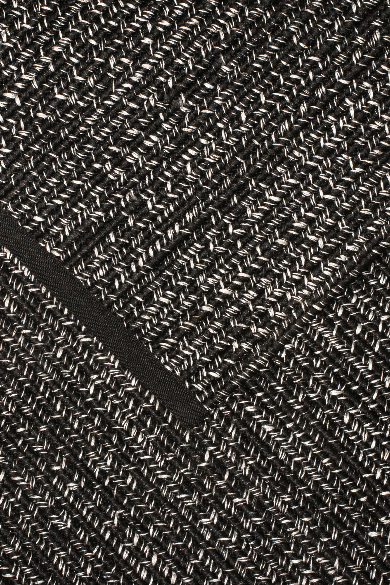SEASONS STRIPE CHARCOAL