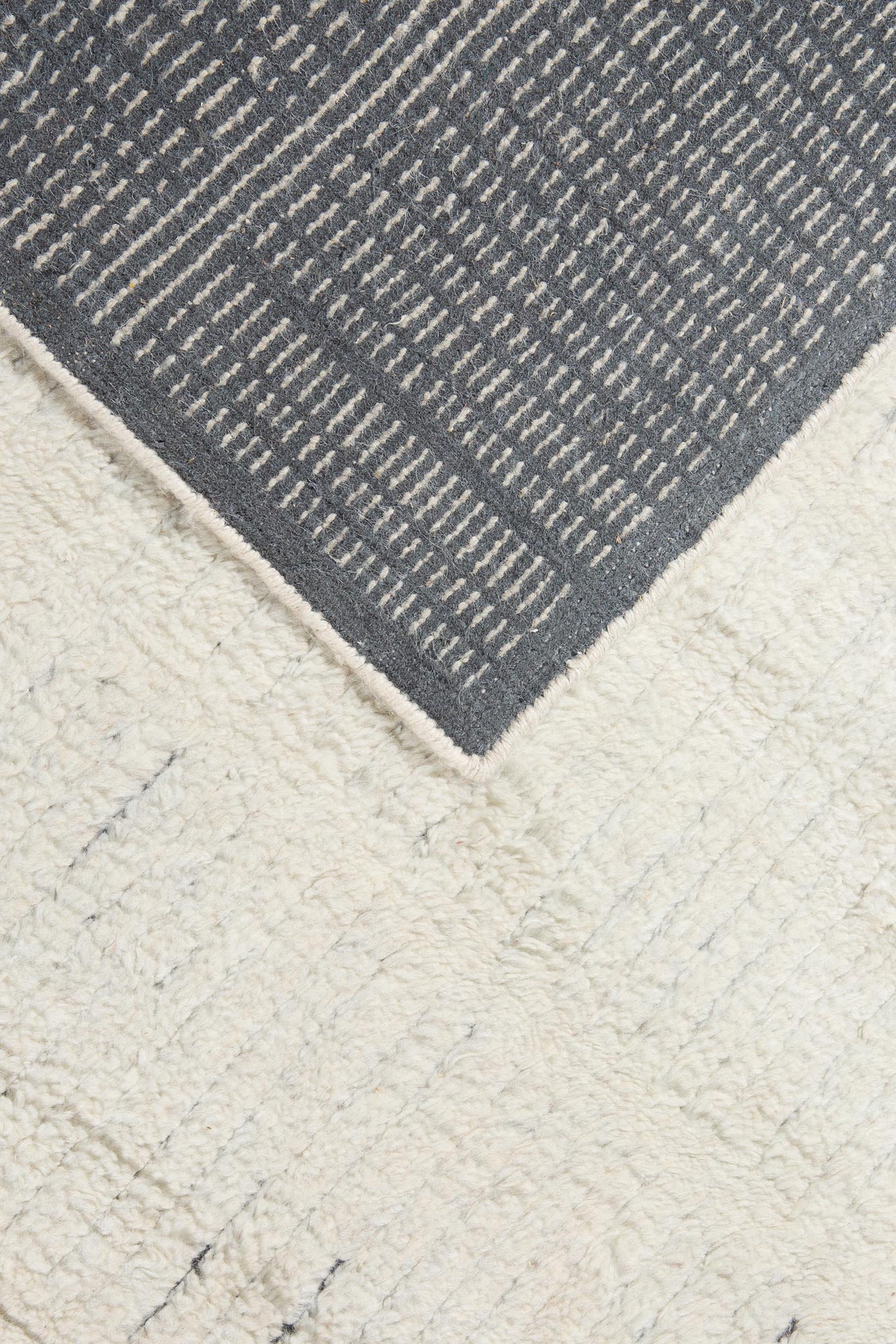 ETCHED LINES ANTHRACITE