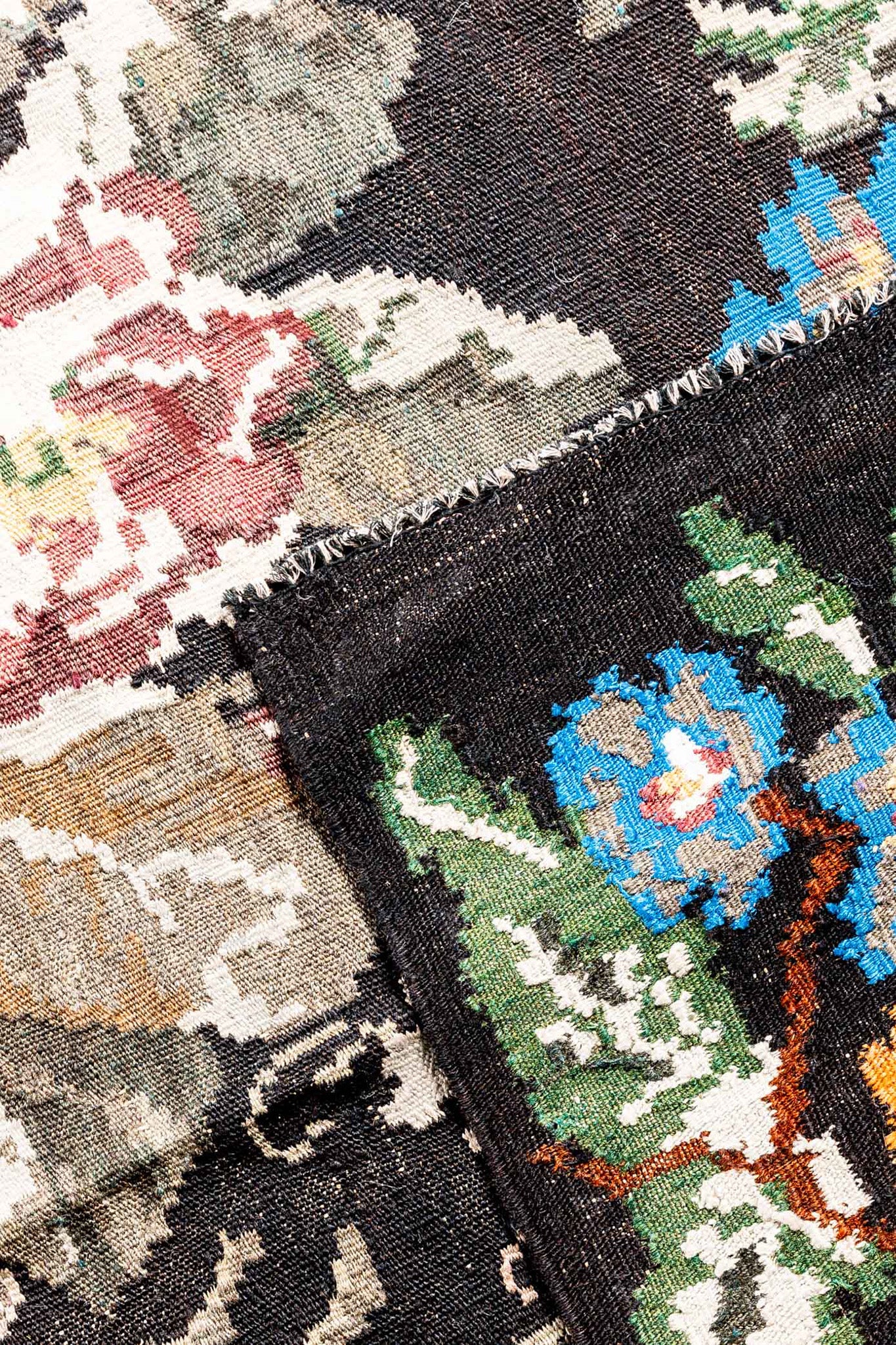 MOLDAVIAN VINTAGE FLORAL KILIM