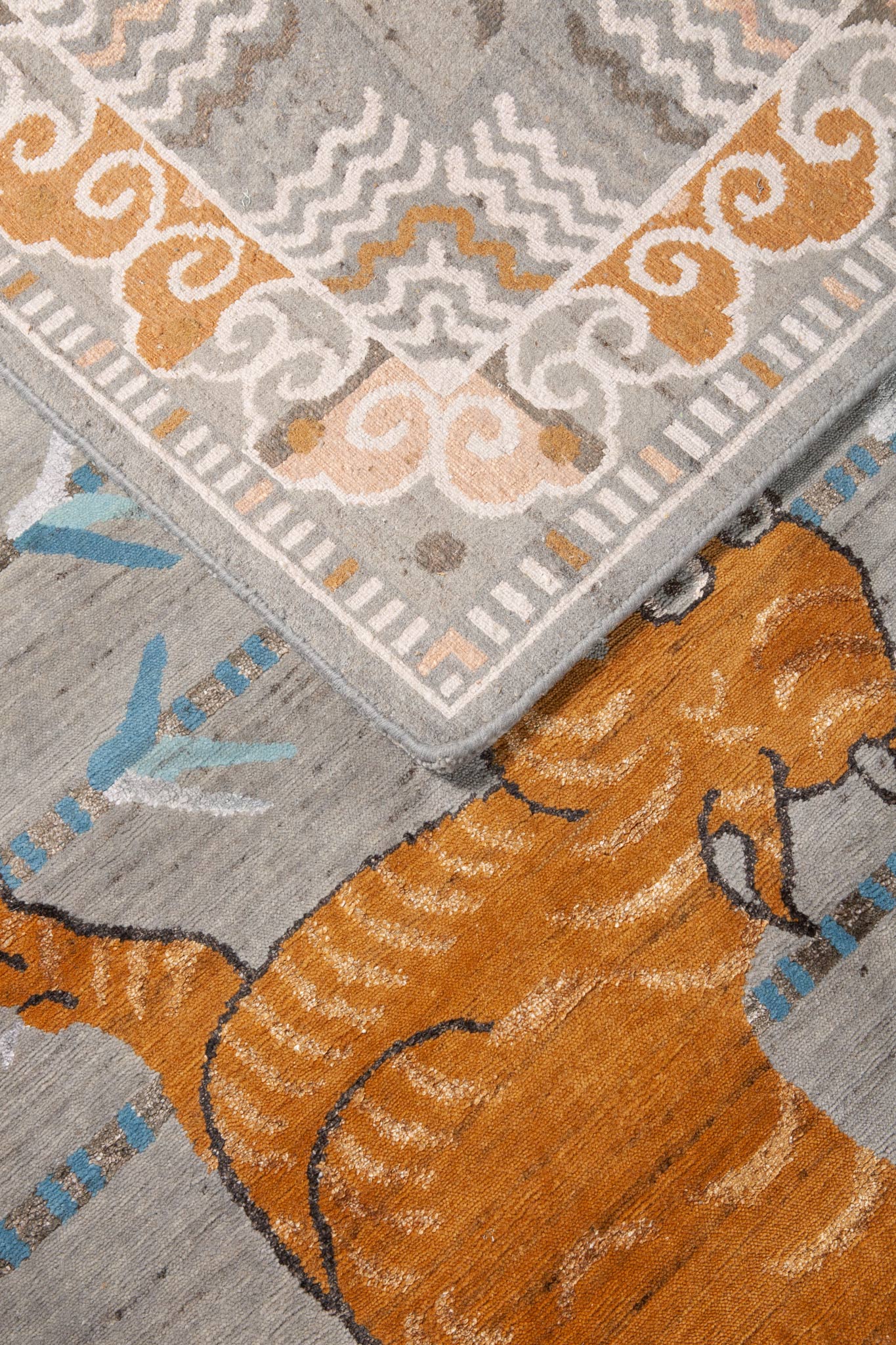 INDIA TIGER RUG GREY