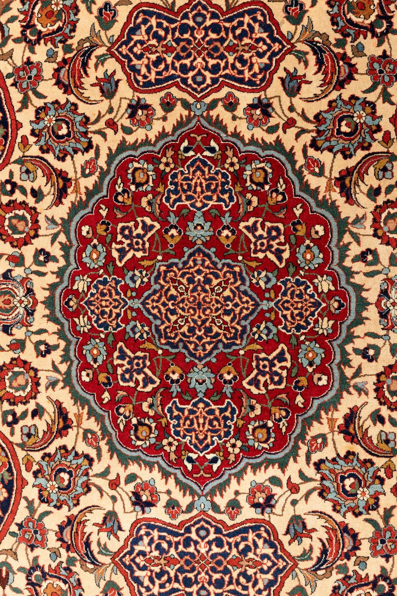 ANTIQUE PERSIAN ISFAHAN