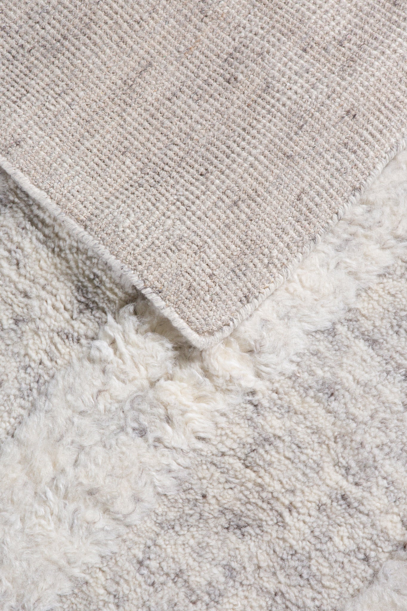 NOMAD OFFSET SQUARES NAT/IVORY