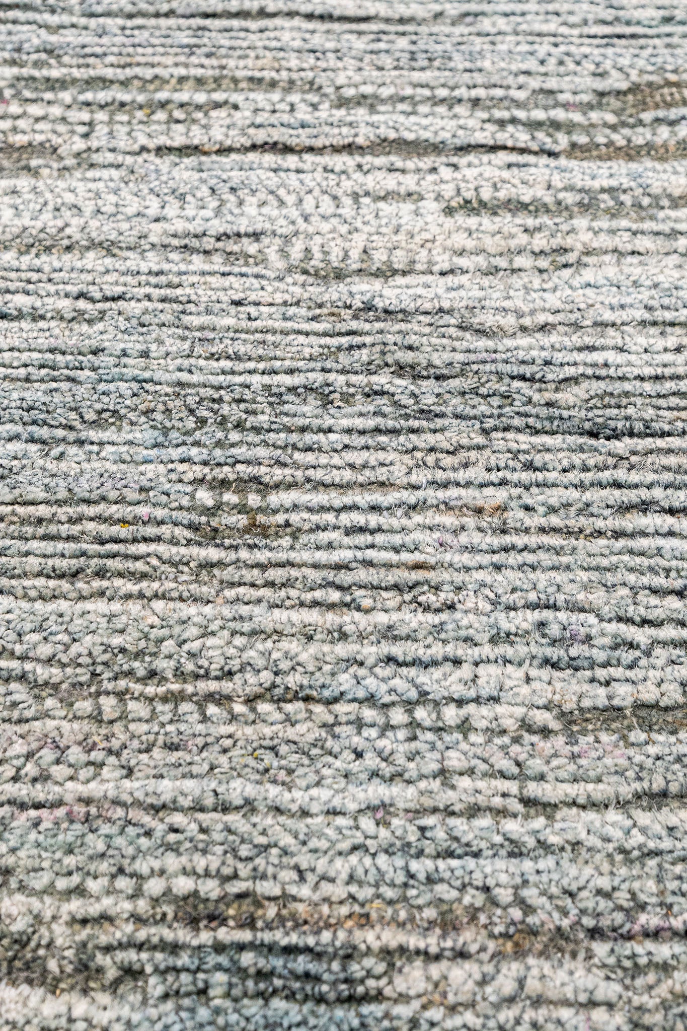 VINTAGE SILK SOLID PLATINUM