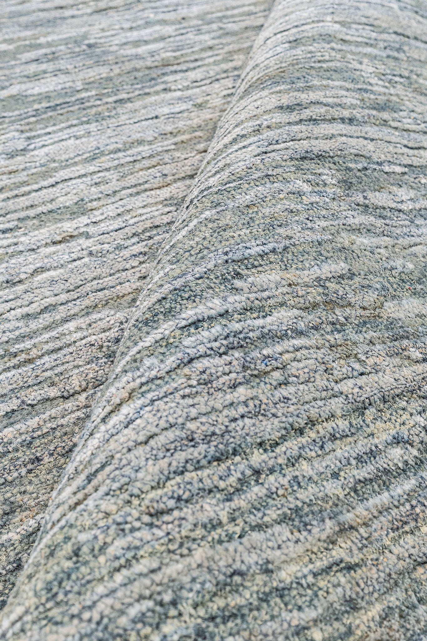 VINTAGE SILK SOLID SILIVER