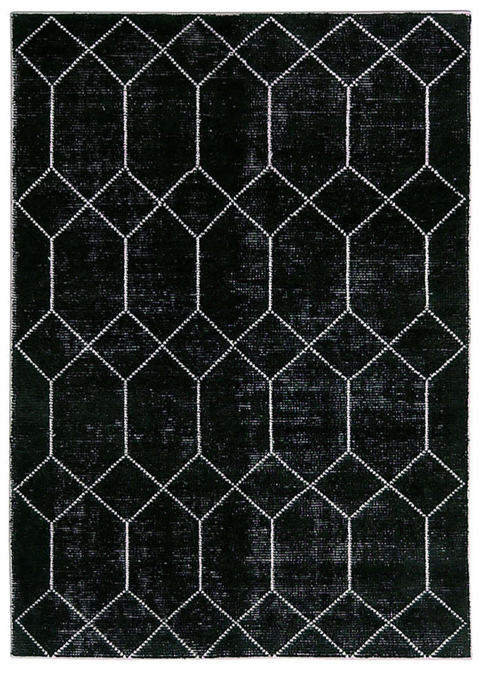 DISTRESSED GEOMETRICS BLACK