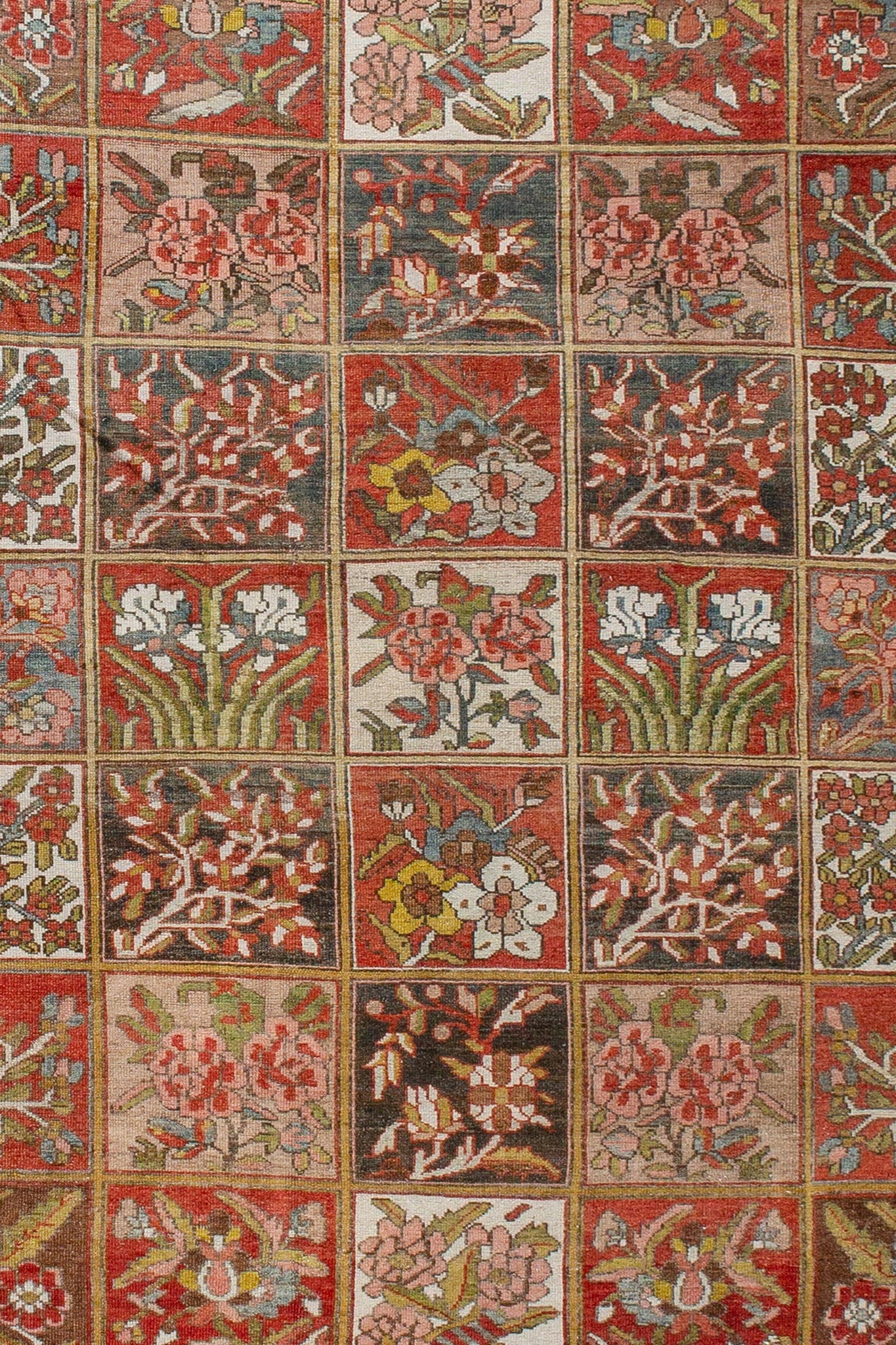 ANTIQUE PERSIAN BAKHTIARI