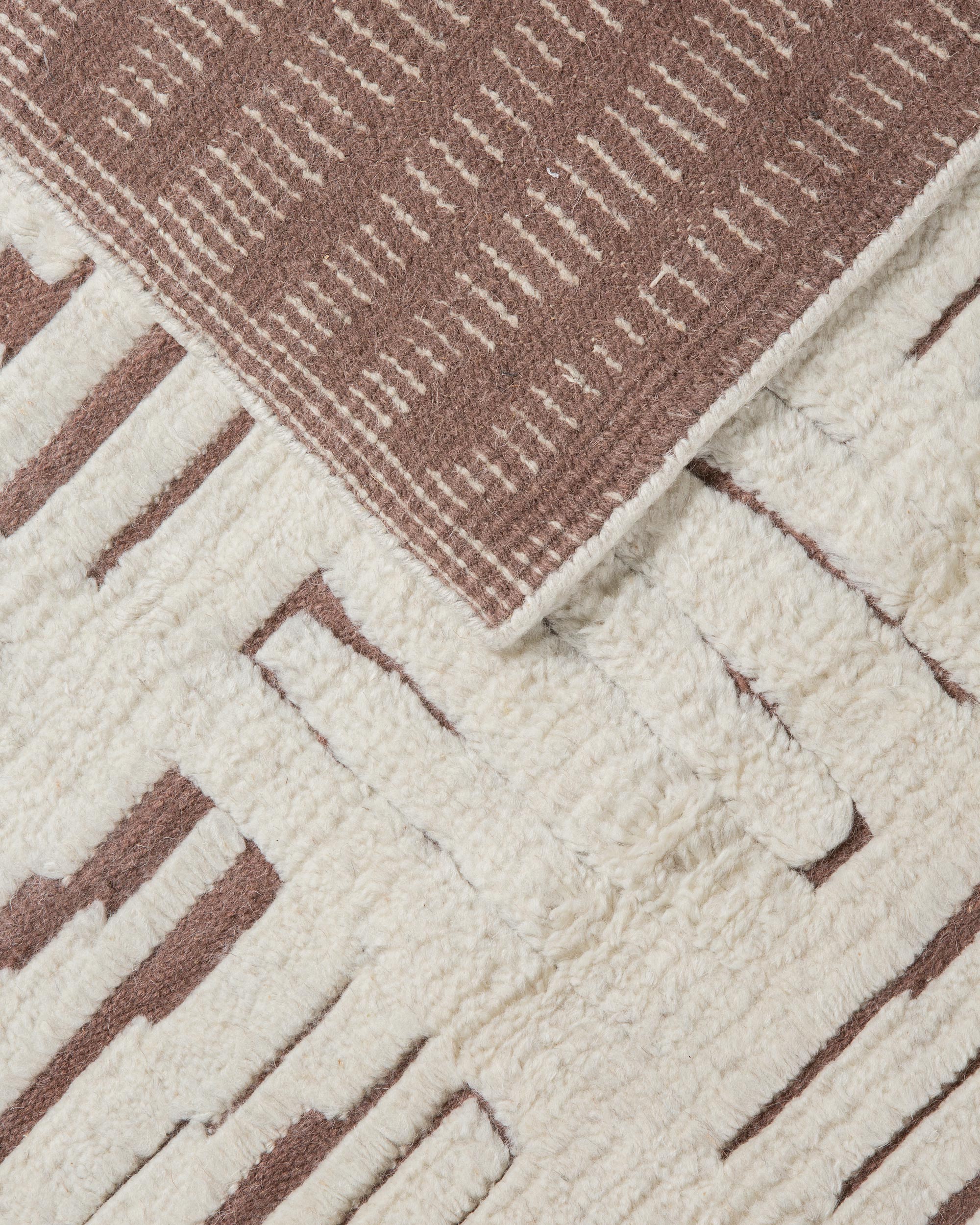 ETCHED LABYRINTH MINK