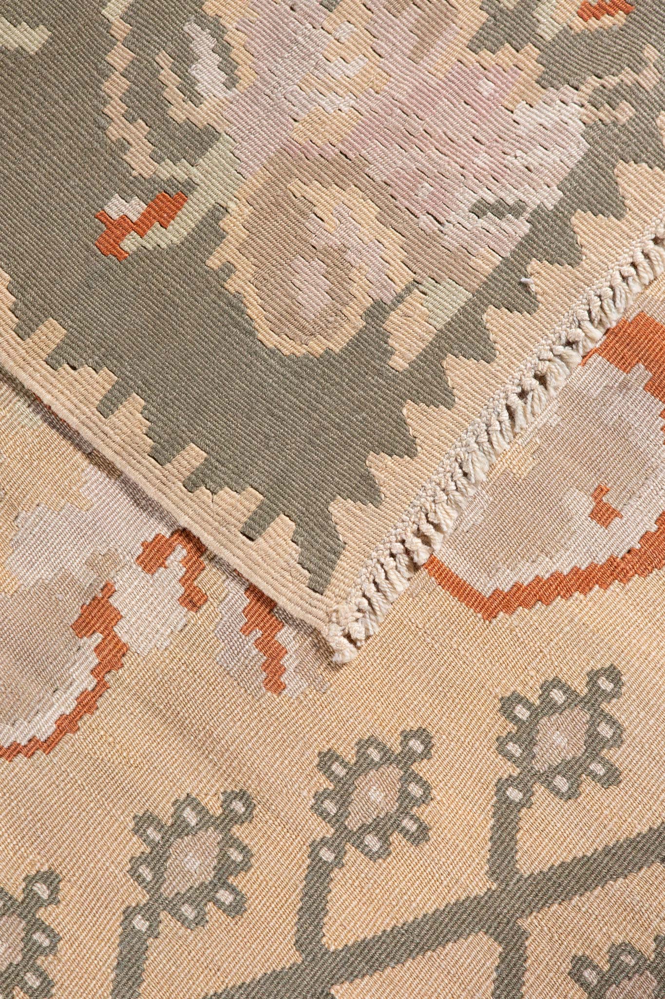VINTAGE TURKISH FLORAL KILIM