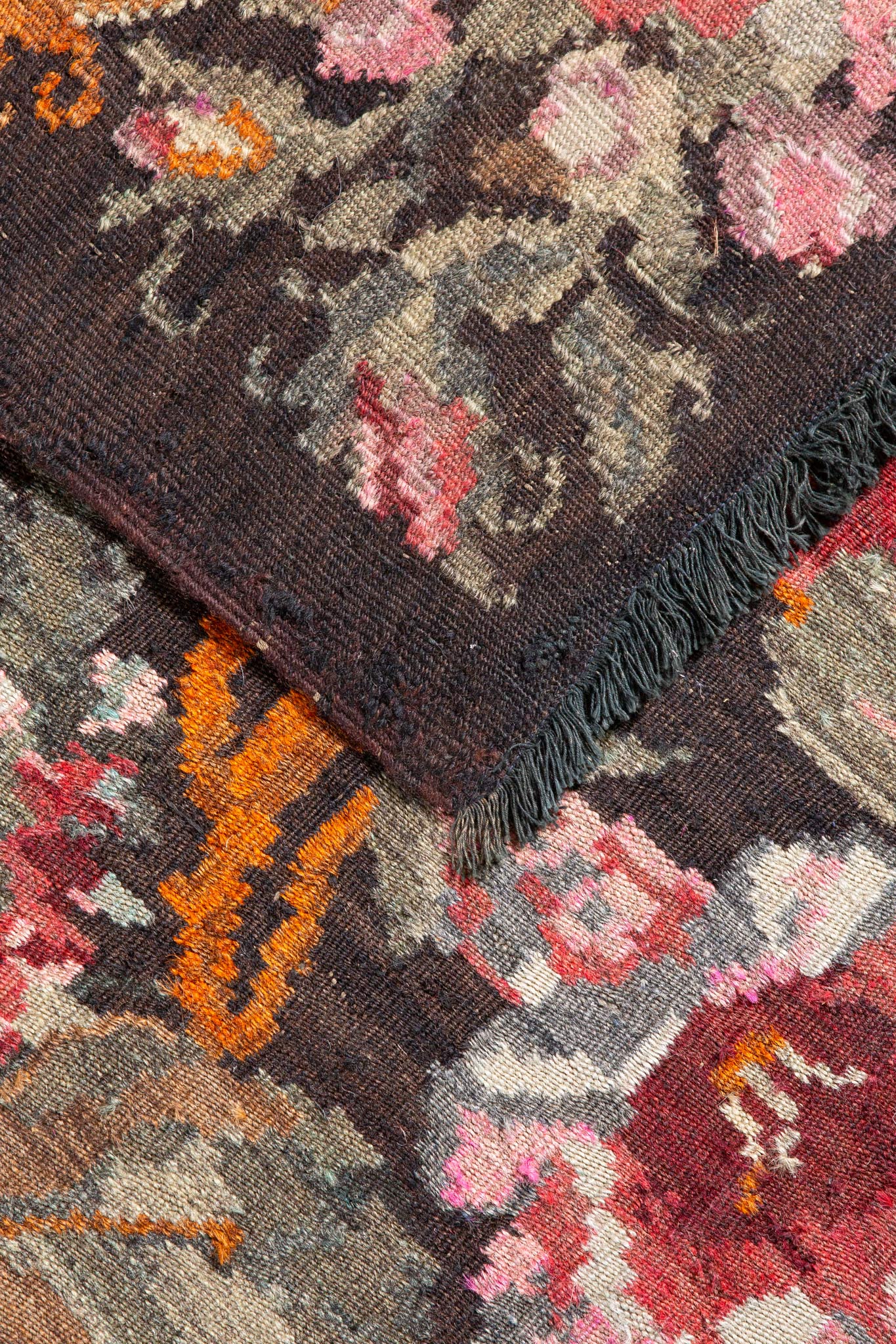 VINTAGE MOLDOVIAN KILIM