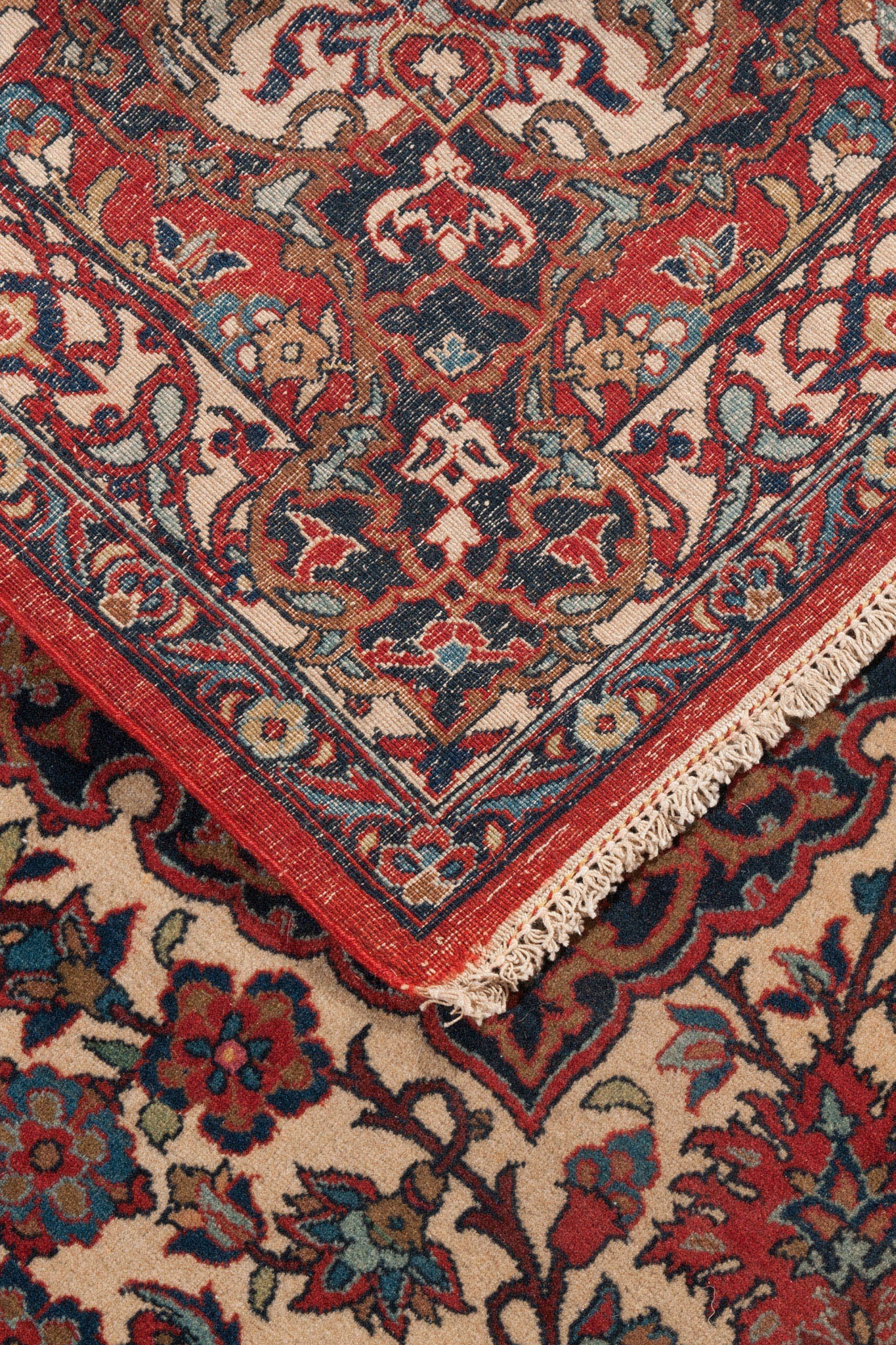 ANTIQUE PERSIAN ISFAHAN