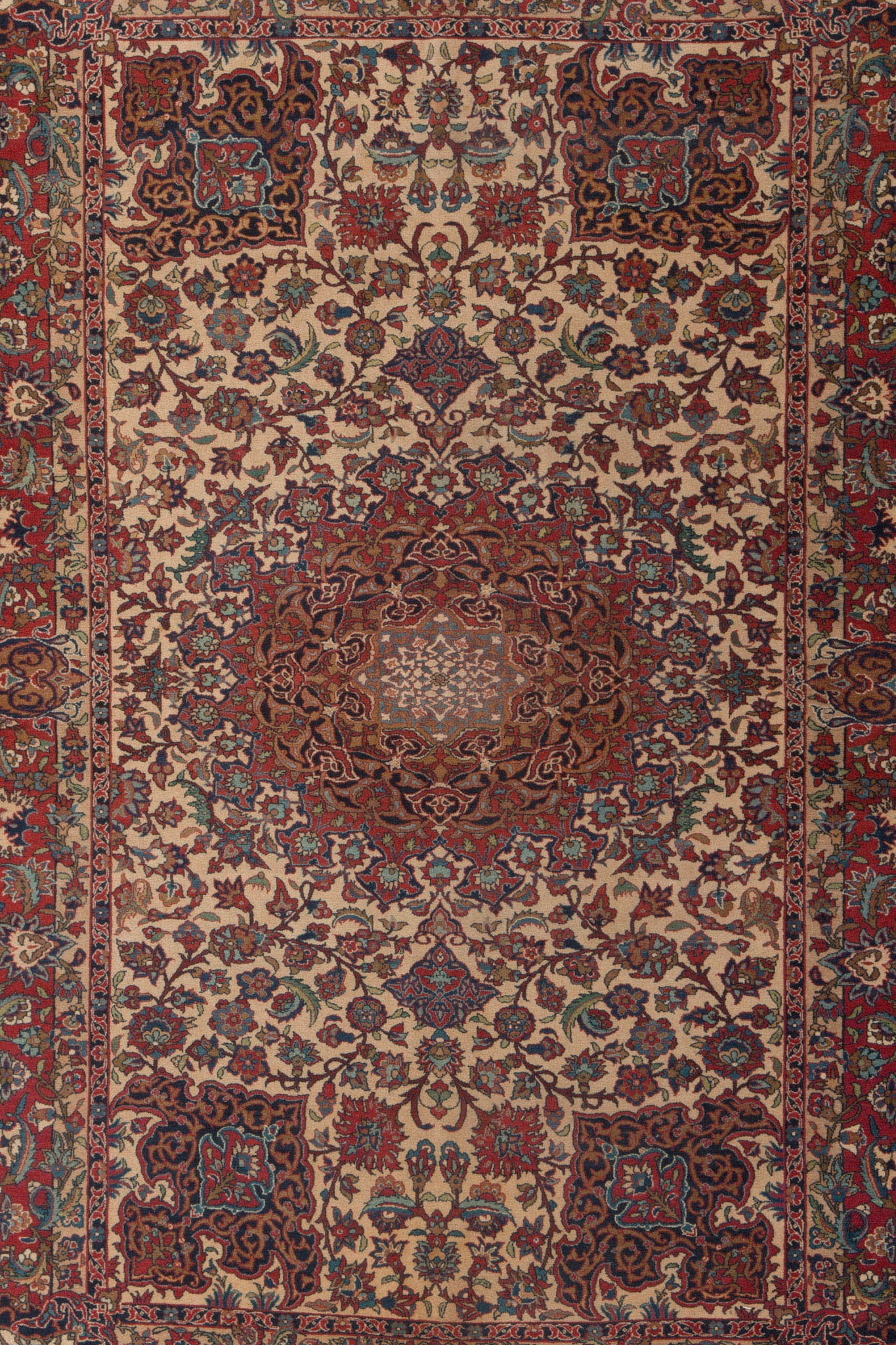 ANTIQUE PERSIAN ISFAHAN